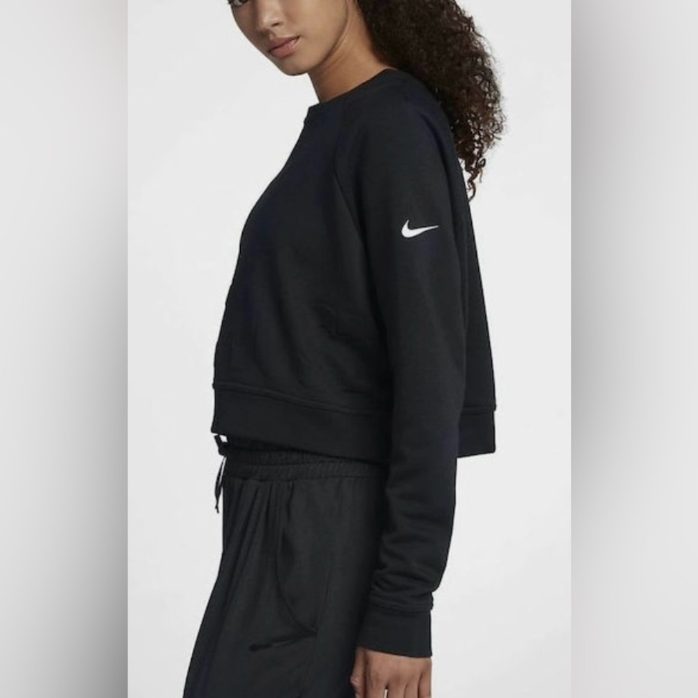 Nike Women’s Sz M Black Crop Long Sleeve Just Do It Training Sweatshirt‎
